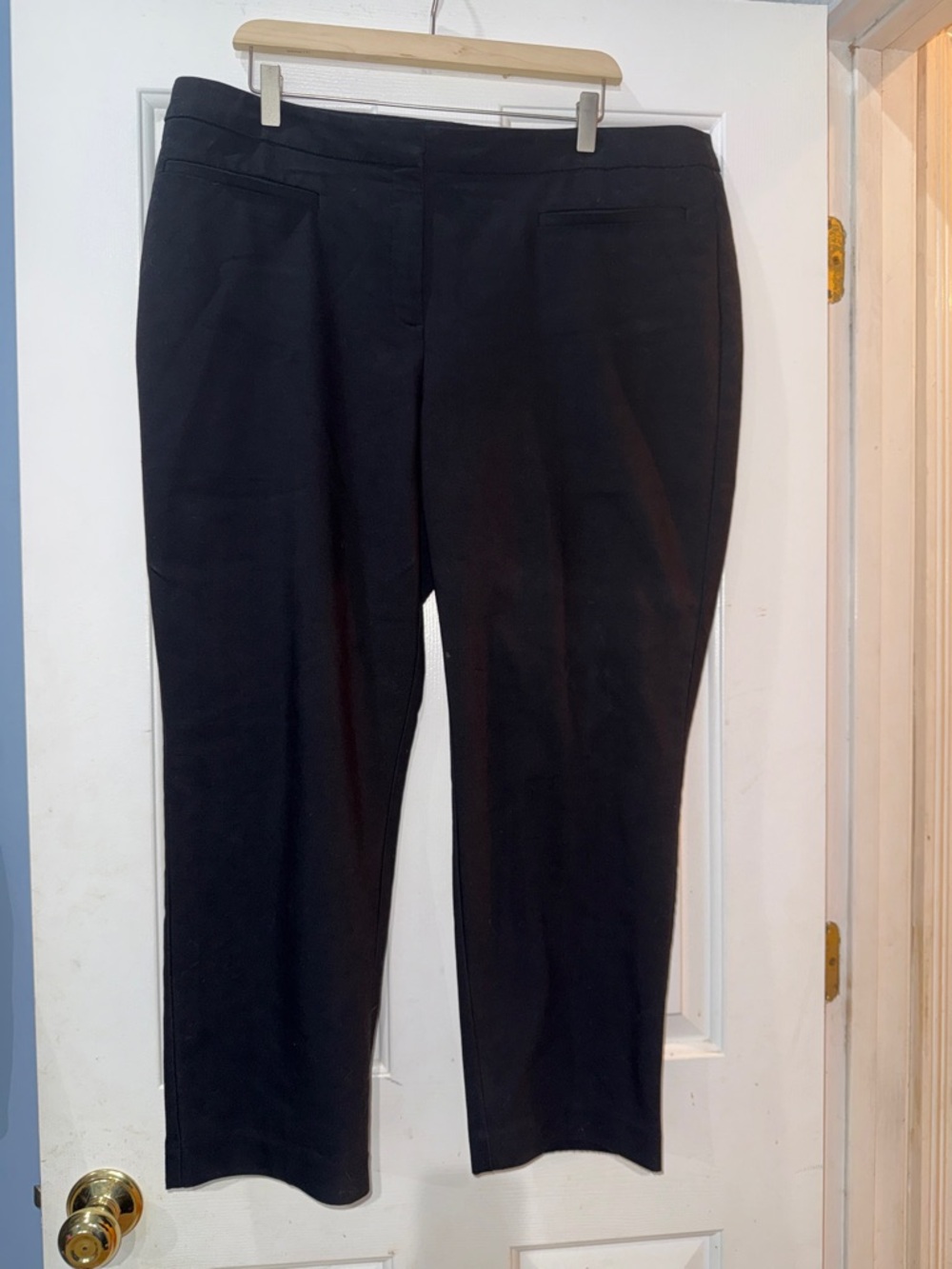 Chico's Black Tailored Straight-Leg Trousers